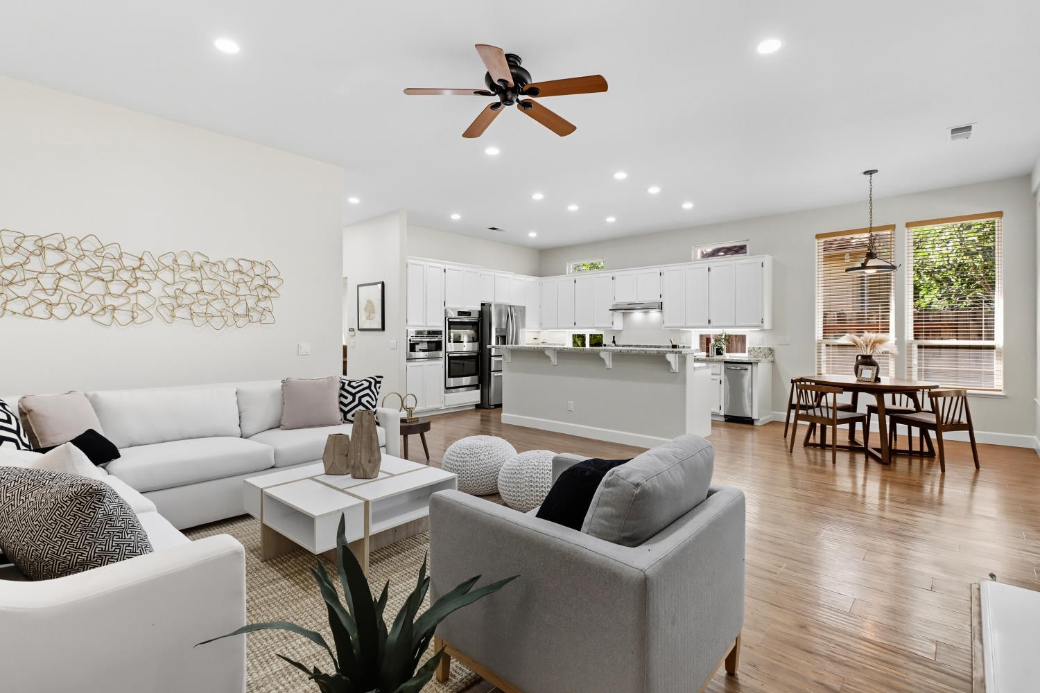 1527 Rio Grande Street