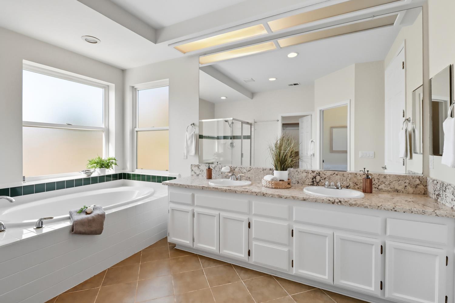 1527 Rio Grande Street