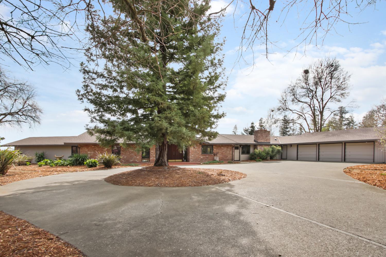 38385 Larue Way
