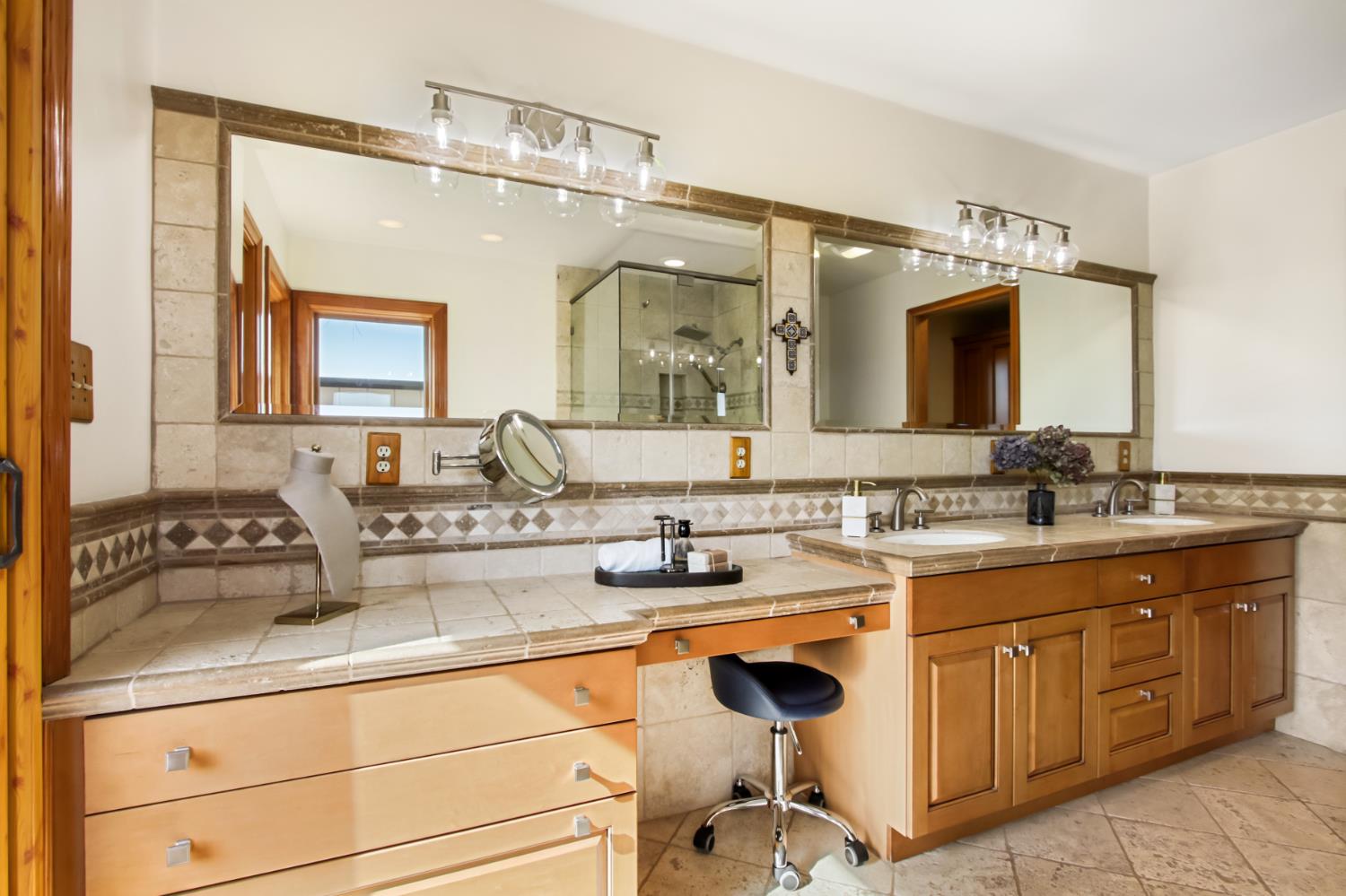 38385 Larue Way