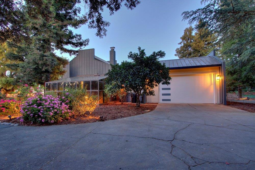 38364 Wisteria Way