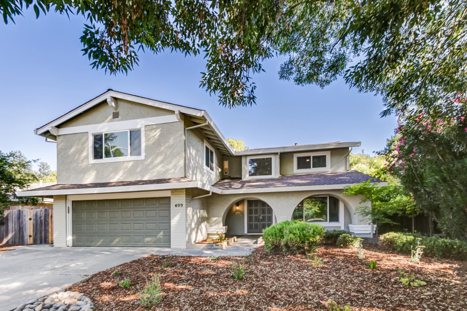 409 Encina Avenue