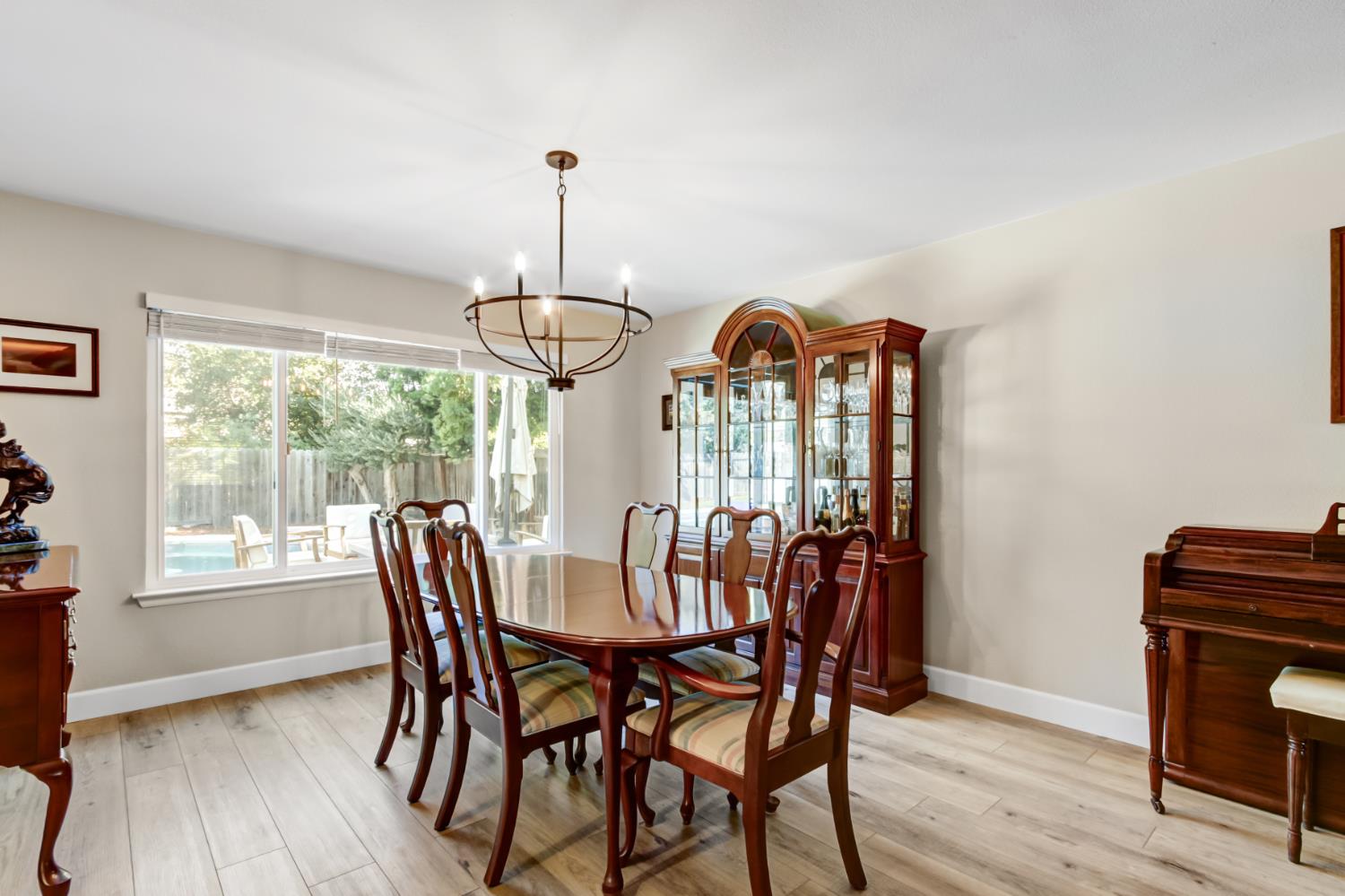 409 Encina Avenue