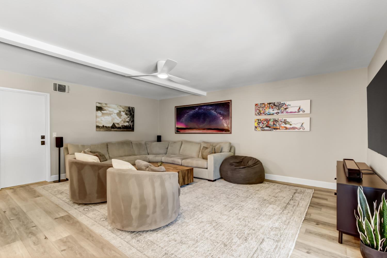 409 Encina Avenue