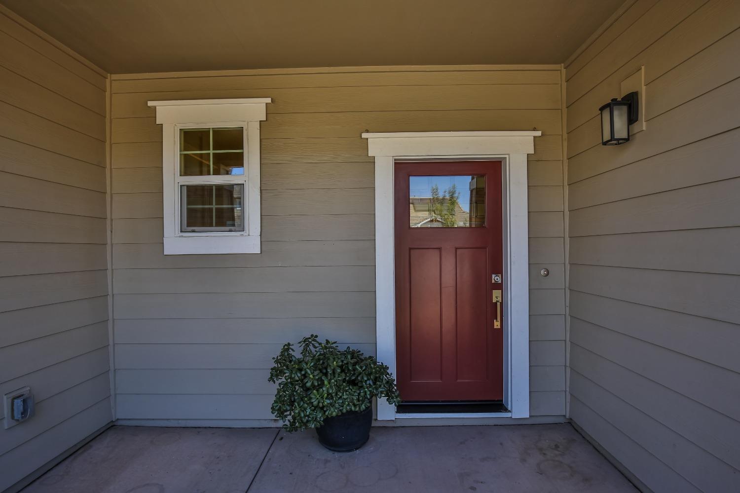 274 Florencia Place