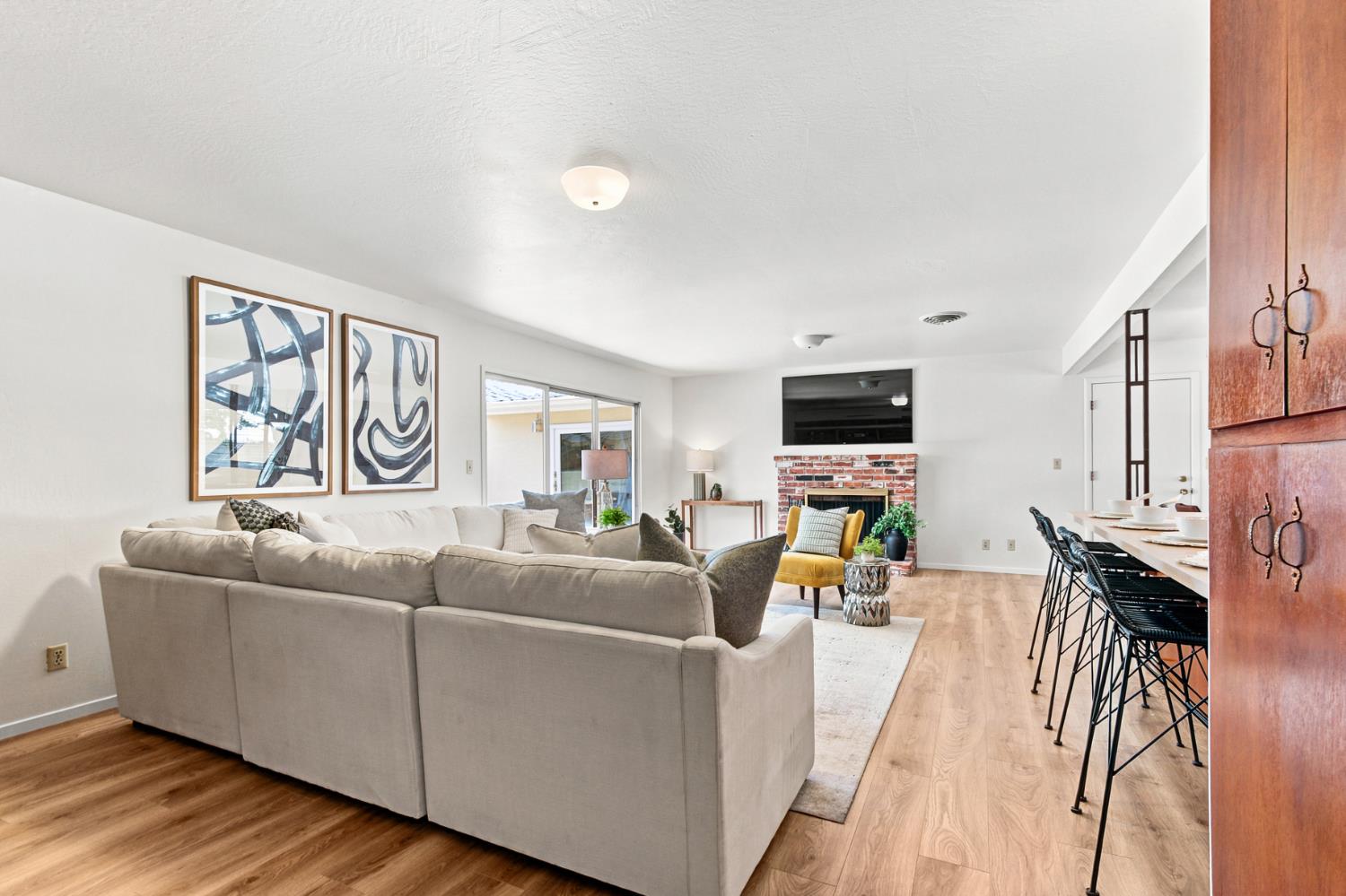 1307 W 8th Street