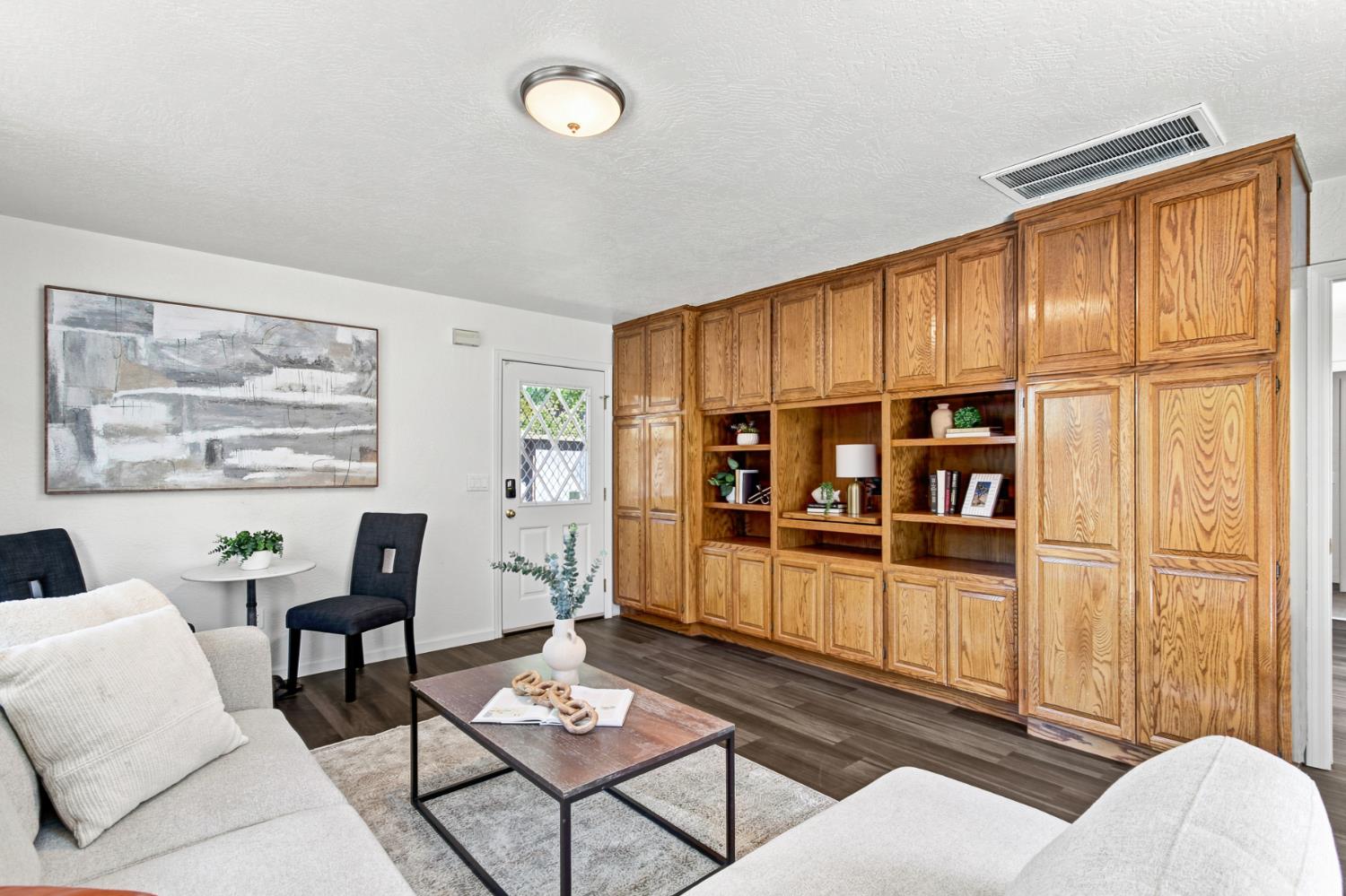1307 W 8th Street