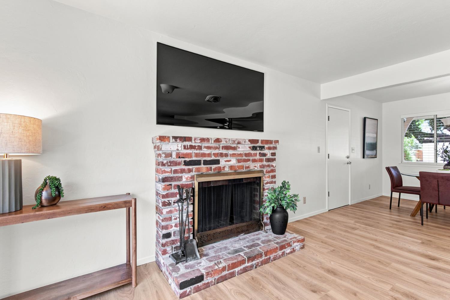 1307 W 8th Street
