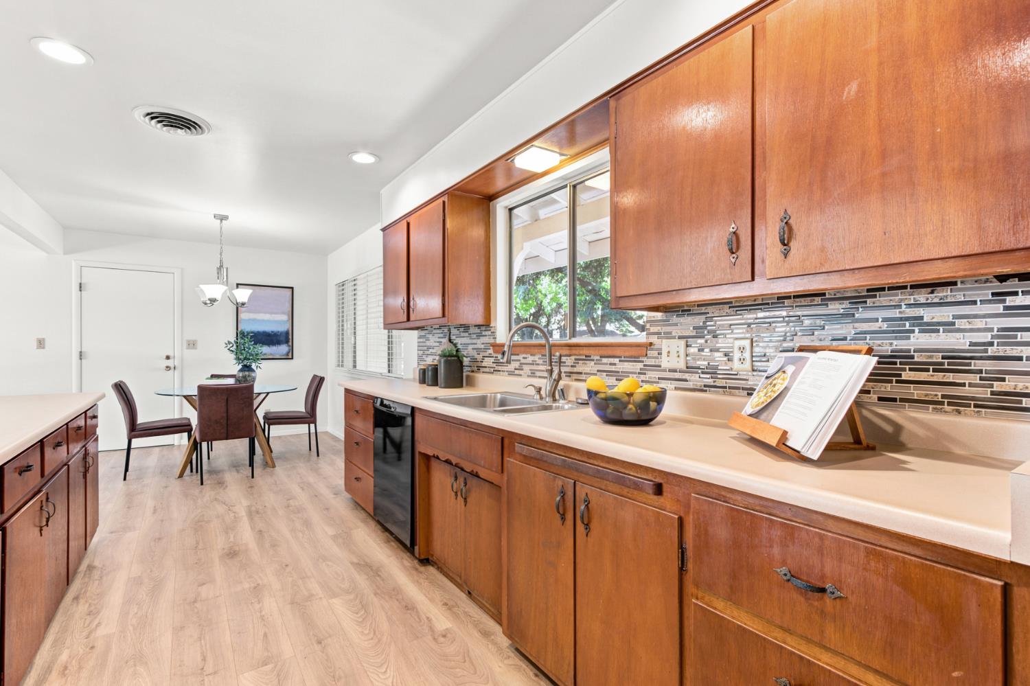 1307 W 8th Street