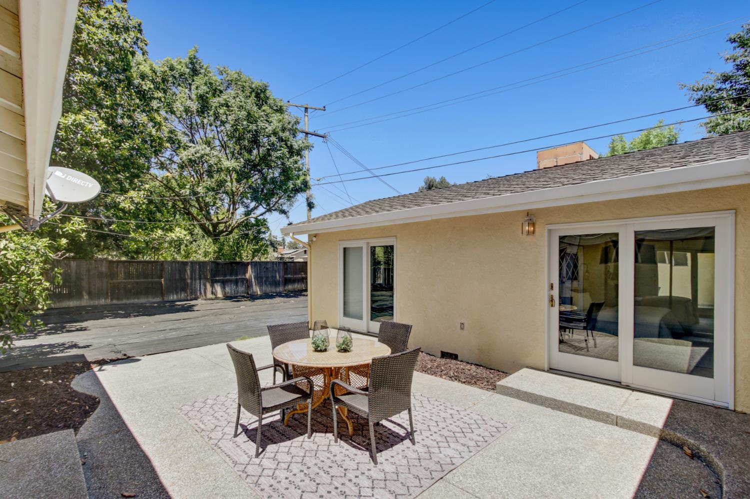 1307 W 8th Street