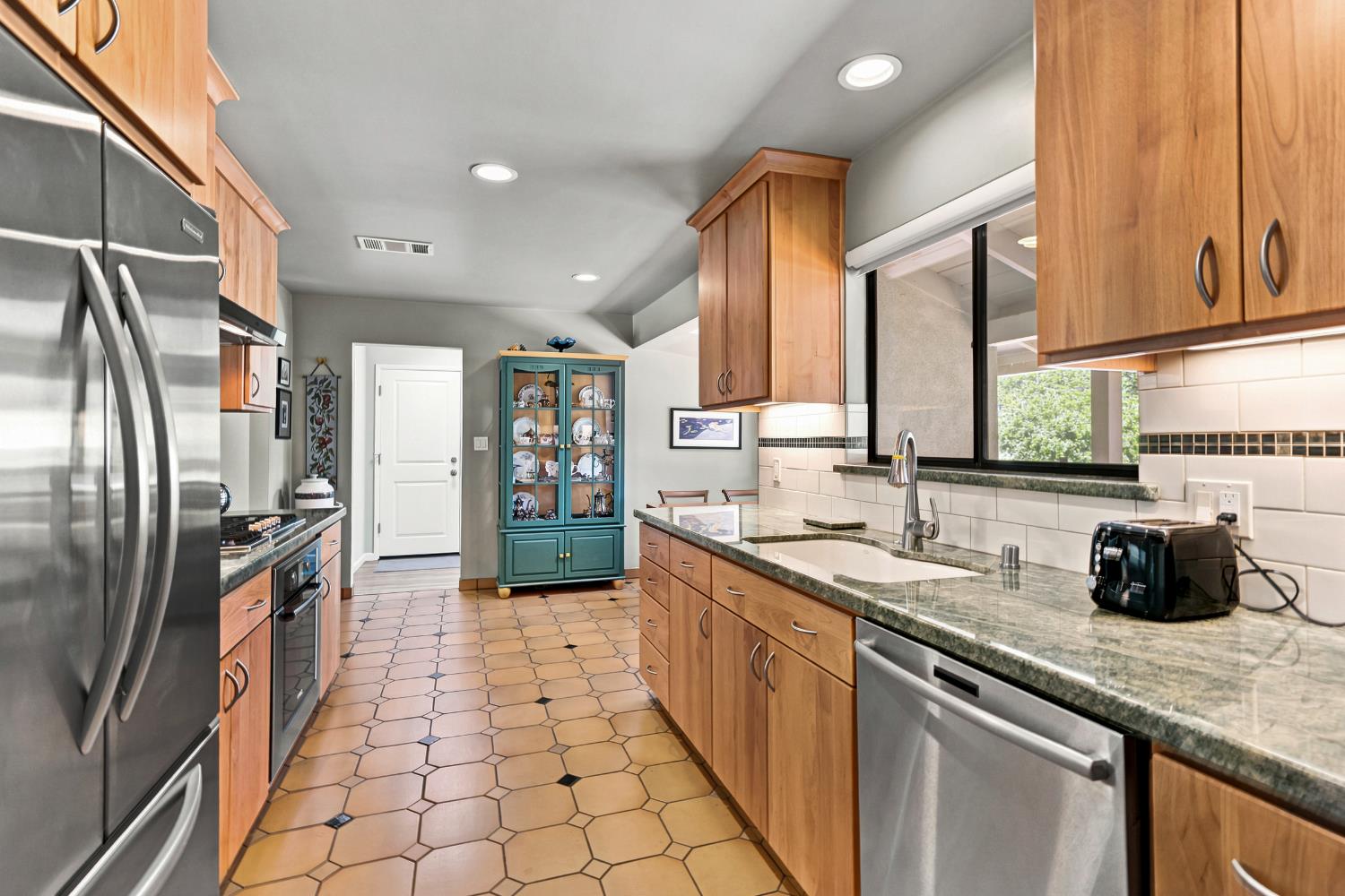 819 Sycamore Lane