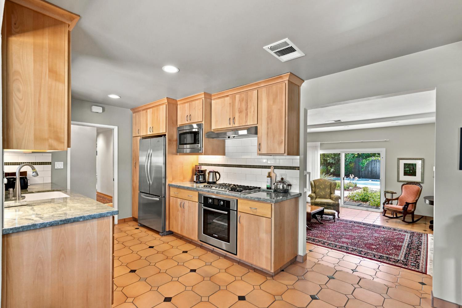 819 Sycamore Lane