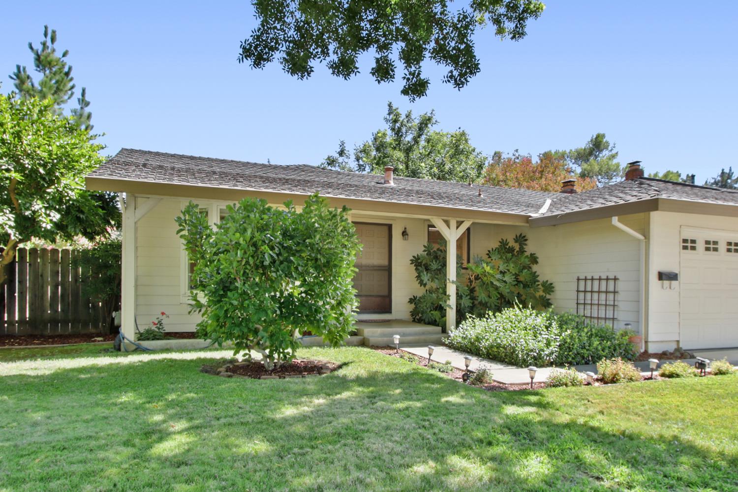406 Anza Avenue