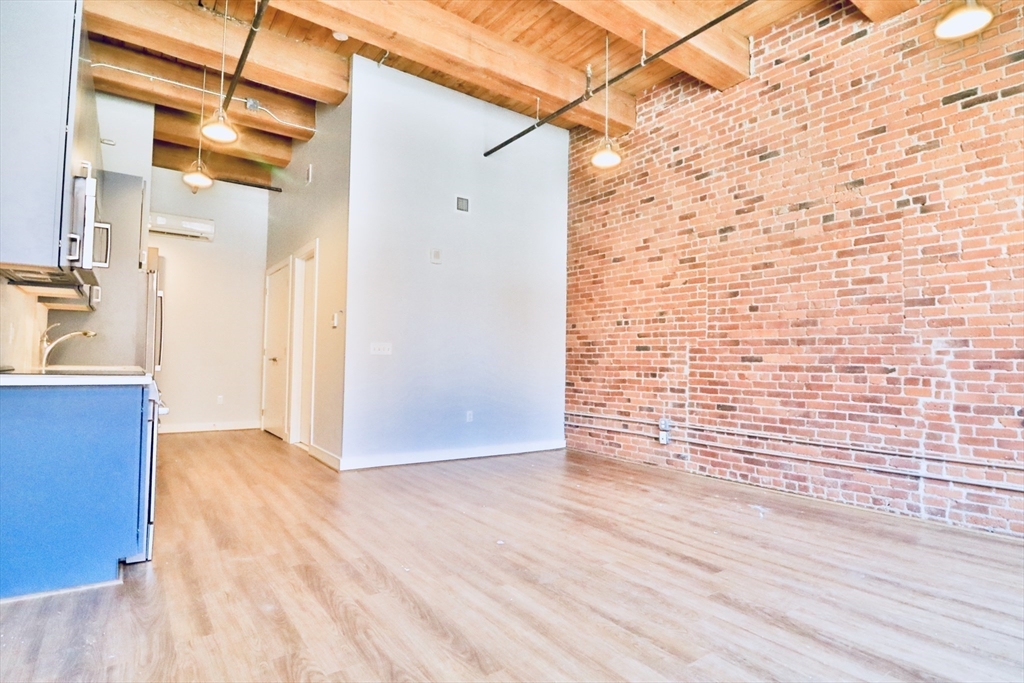 63 Melcher St # 201