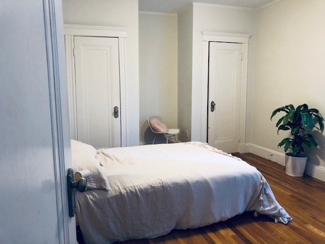 1697-1699 Cambridge Unit: 11