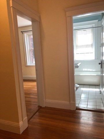 1697-1699 Cambridge Unit: 11