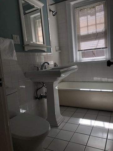 1697-1699 Cambridge Unit: 11