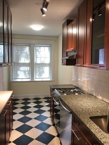 1697-1699 Cambridge Unit: 11
