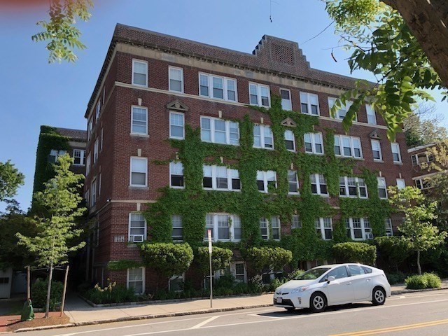 1697-1699 Cambridge Unit: 11