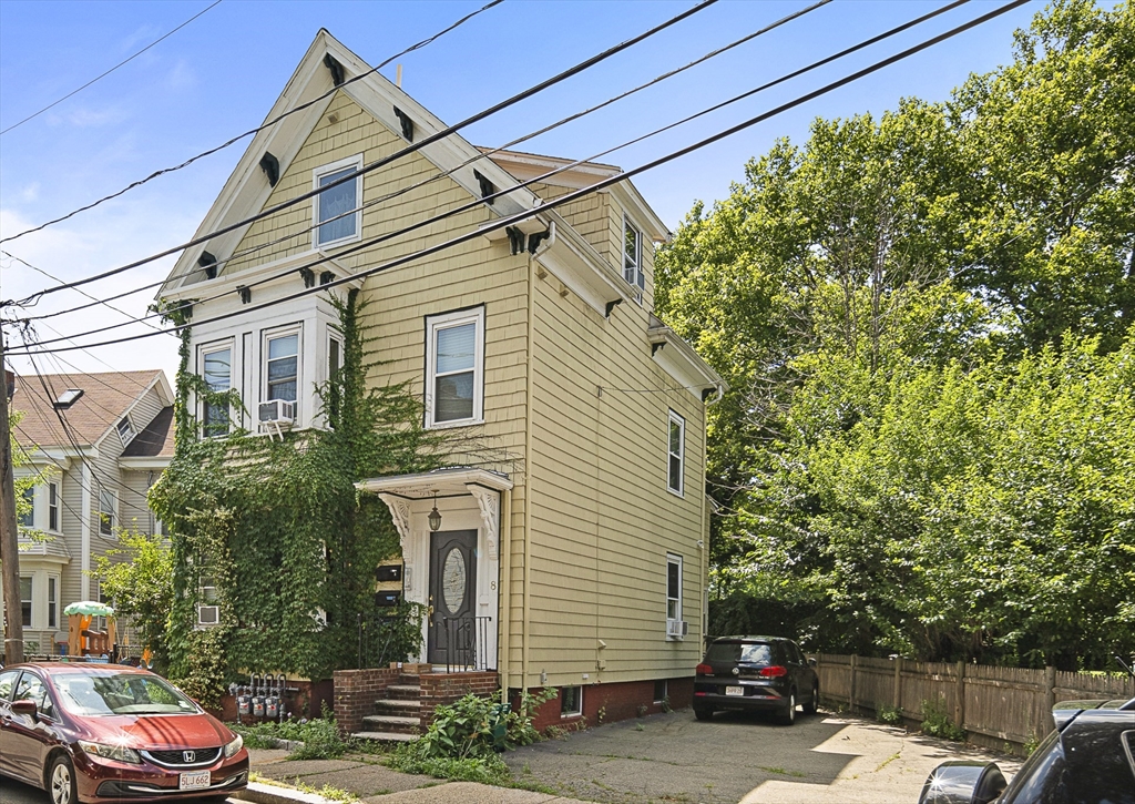 8 Leland St # 1