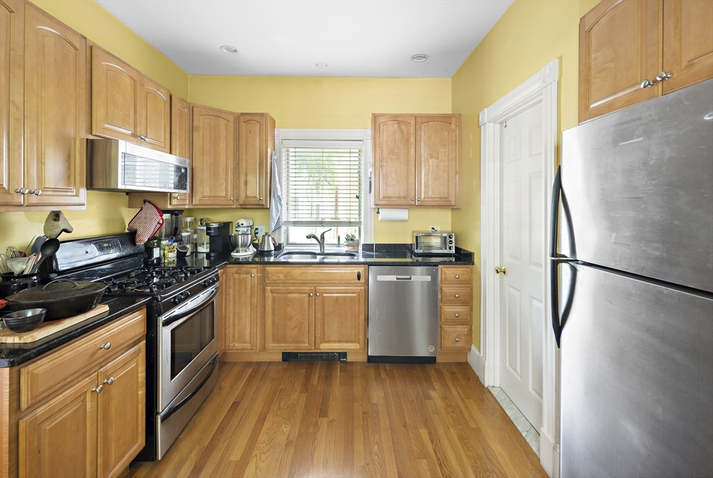 8 Leland St # 1