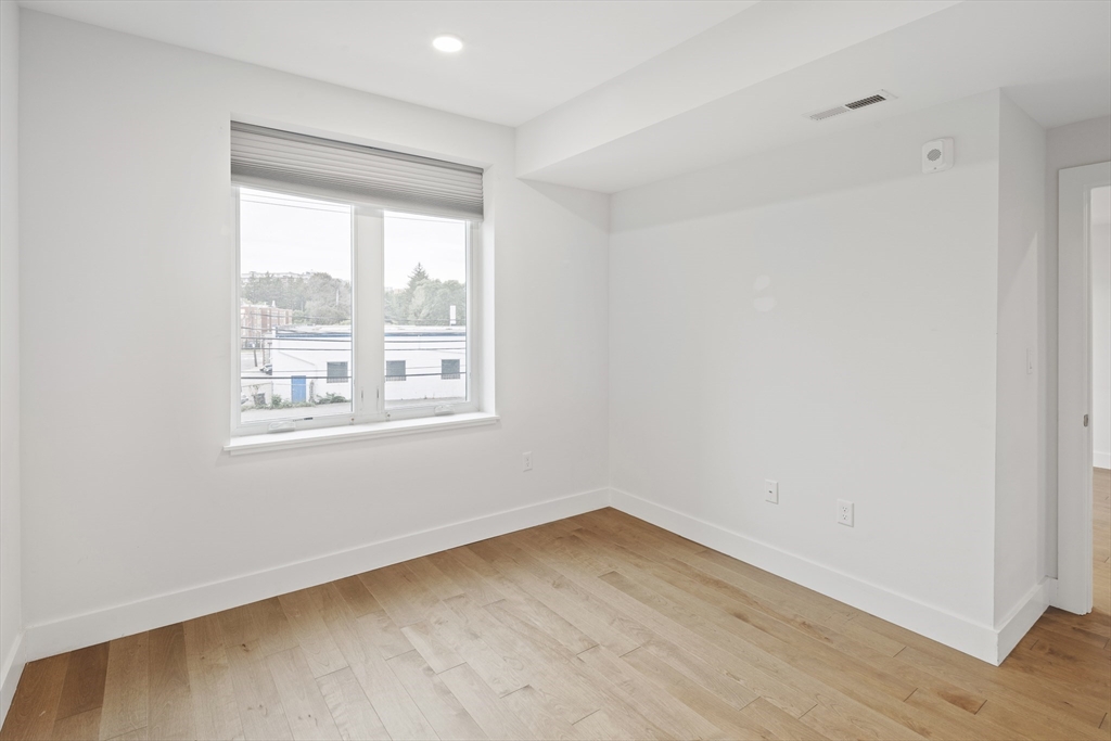 50 Hichborn St # 204