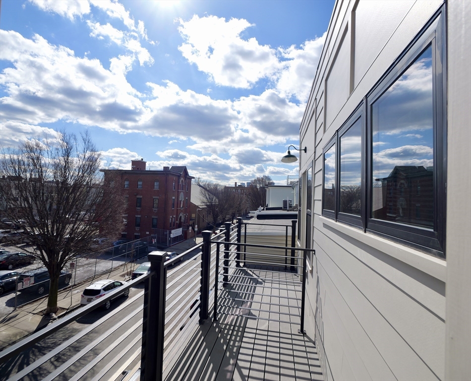 181 Bennington St # 3