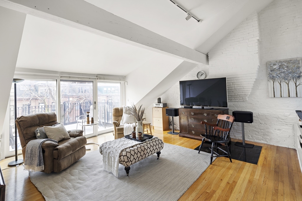 116 W Concord St PH