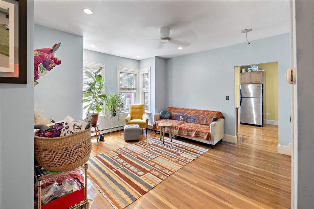 8 Leland St # 1