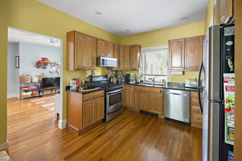 8 Leland St # 1