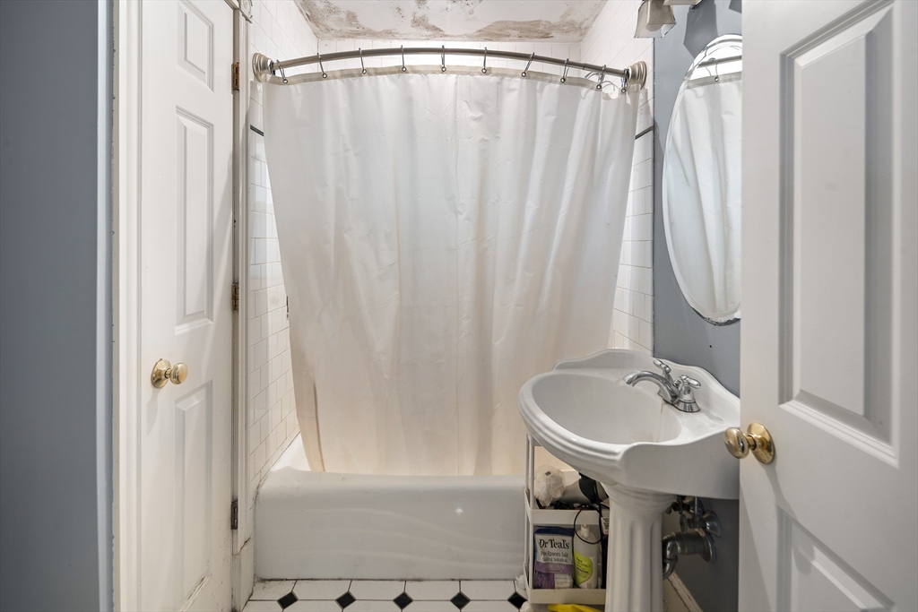 8 Leland St # 1