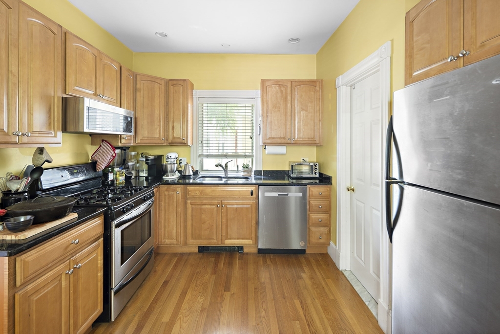 8 Leland St # 1