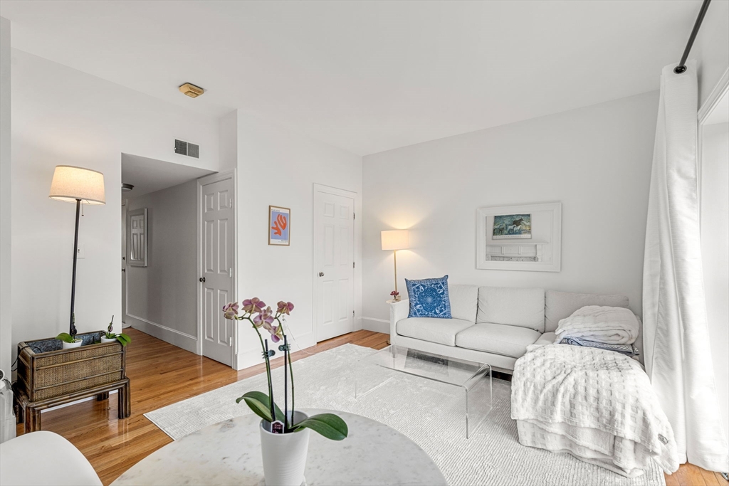 21 Hancock St # 3
