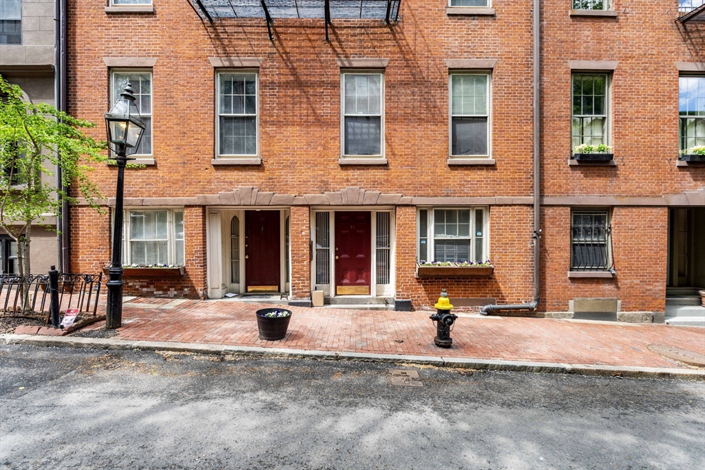 21 Hancock St # 3