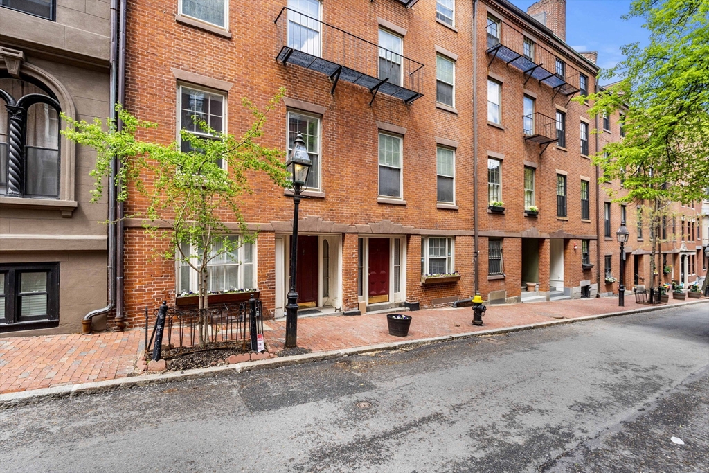 21 Hancock St # 3