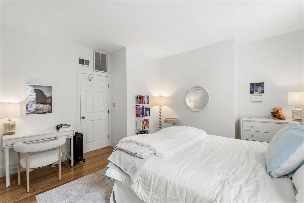 21 Hancock St # 3