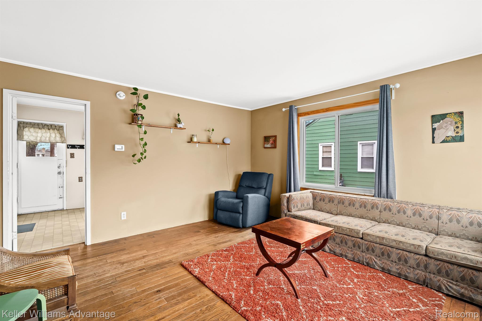 576 DESOTO Avenue