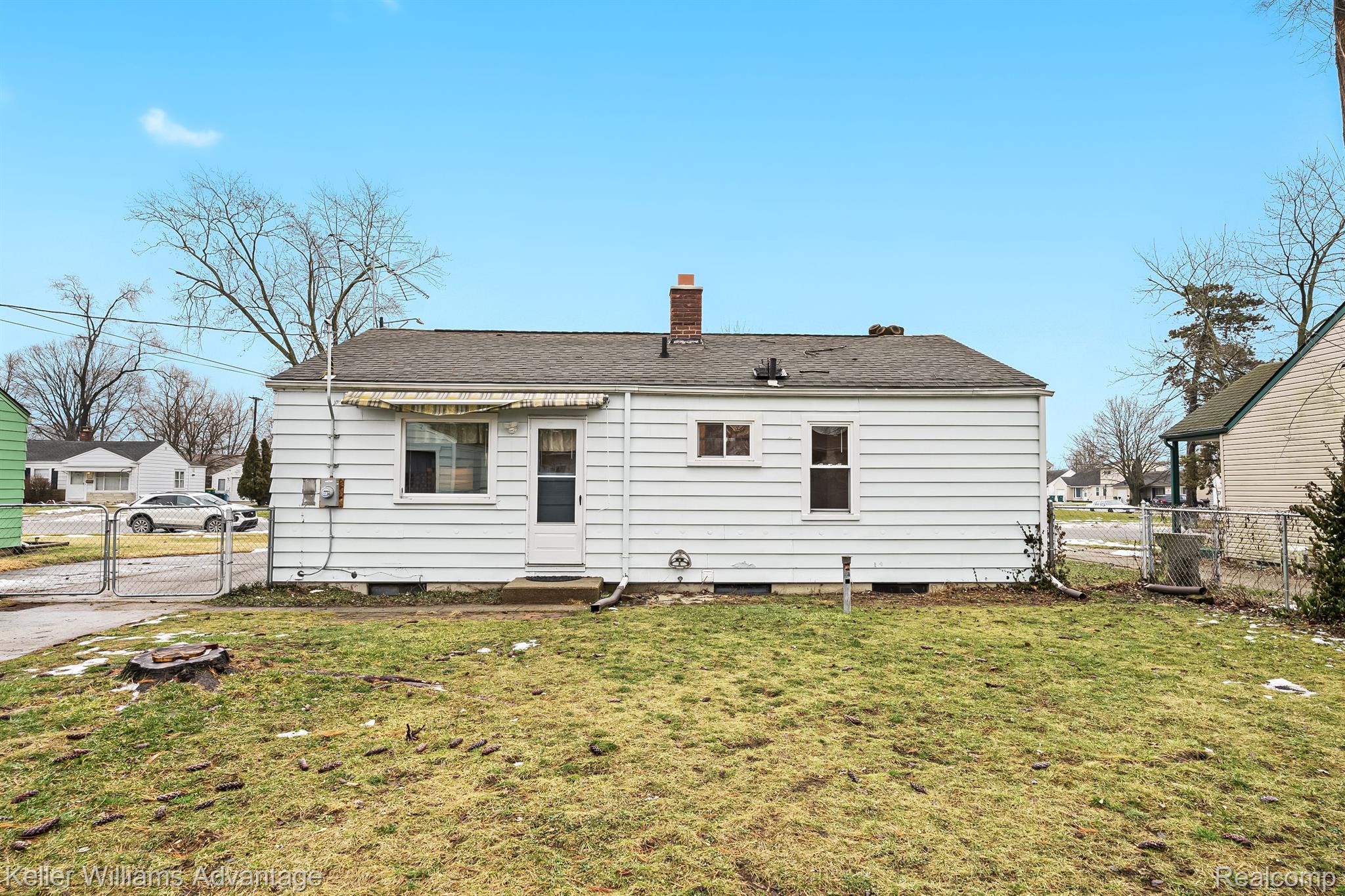 576 DESOTO Avenue