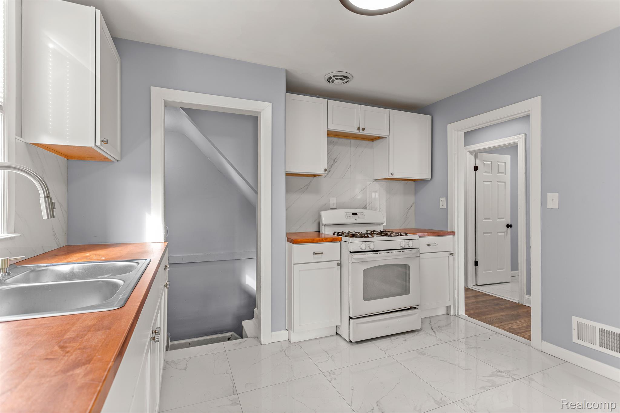 14311 KILBOURNE Street