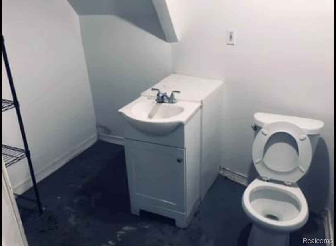 5236 S CLARENDON Street