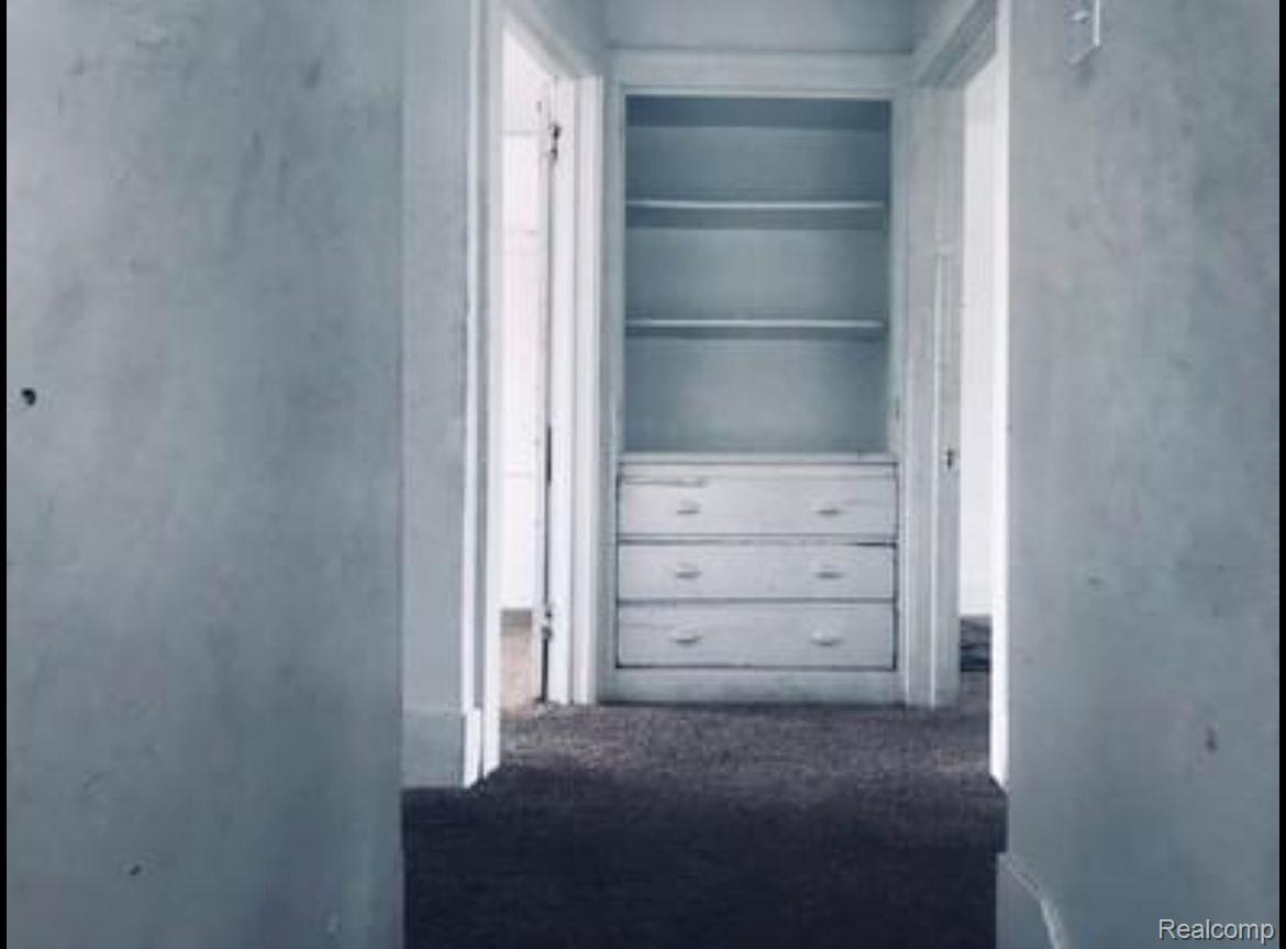 5236 S CLARENDON Street