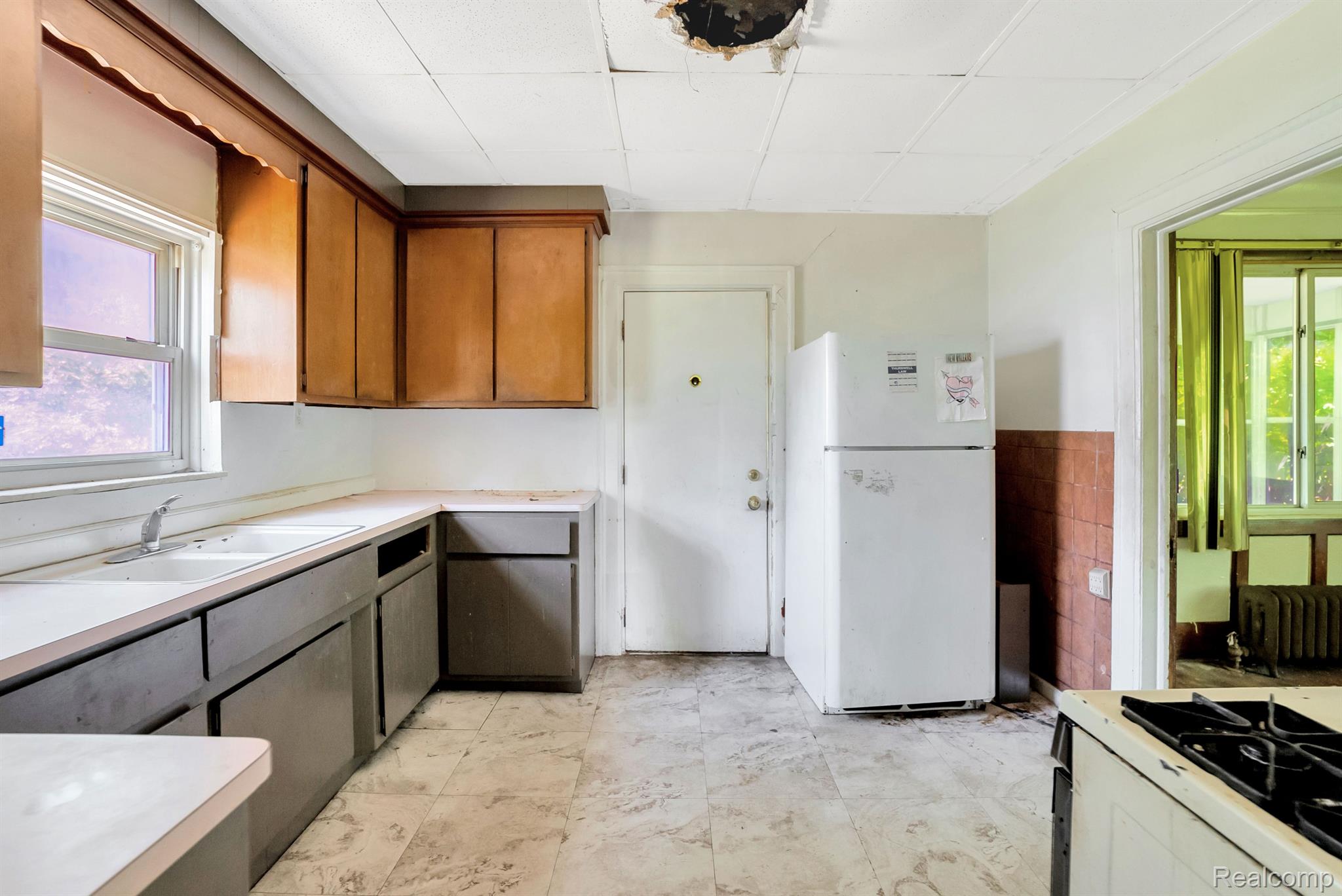 6386 BEECHTON Street