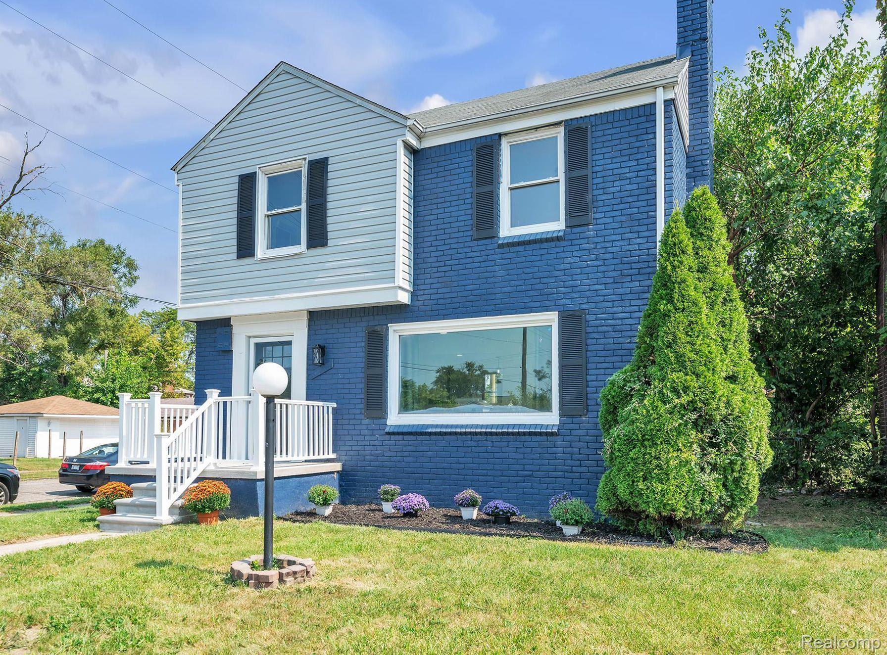 3211 EWALD Circle