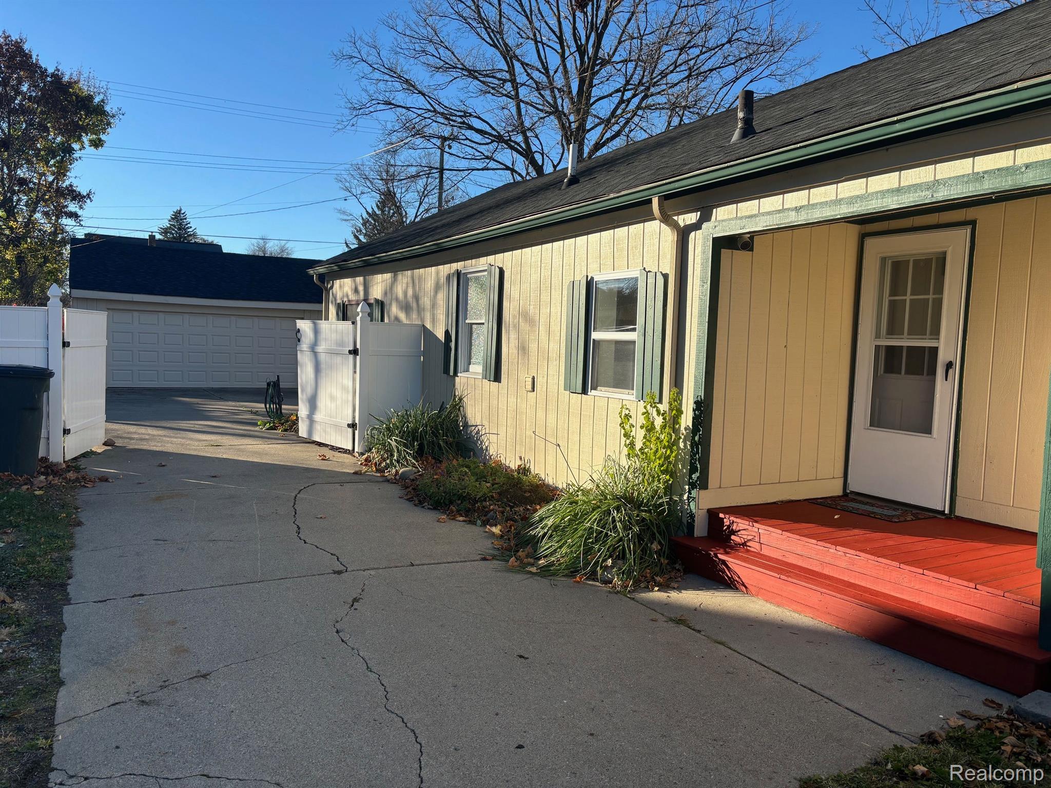 314 S MAIN Street