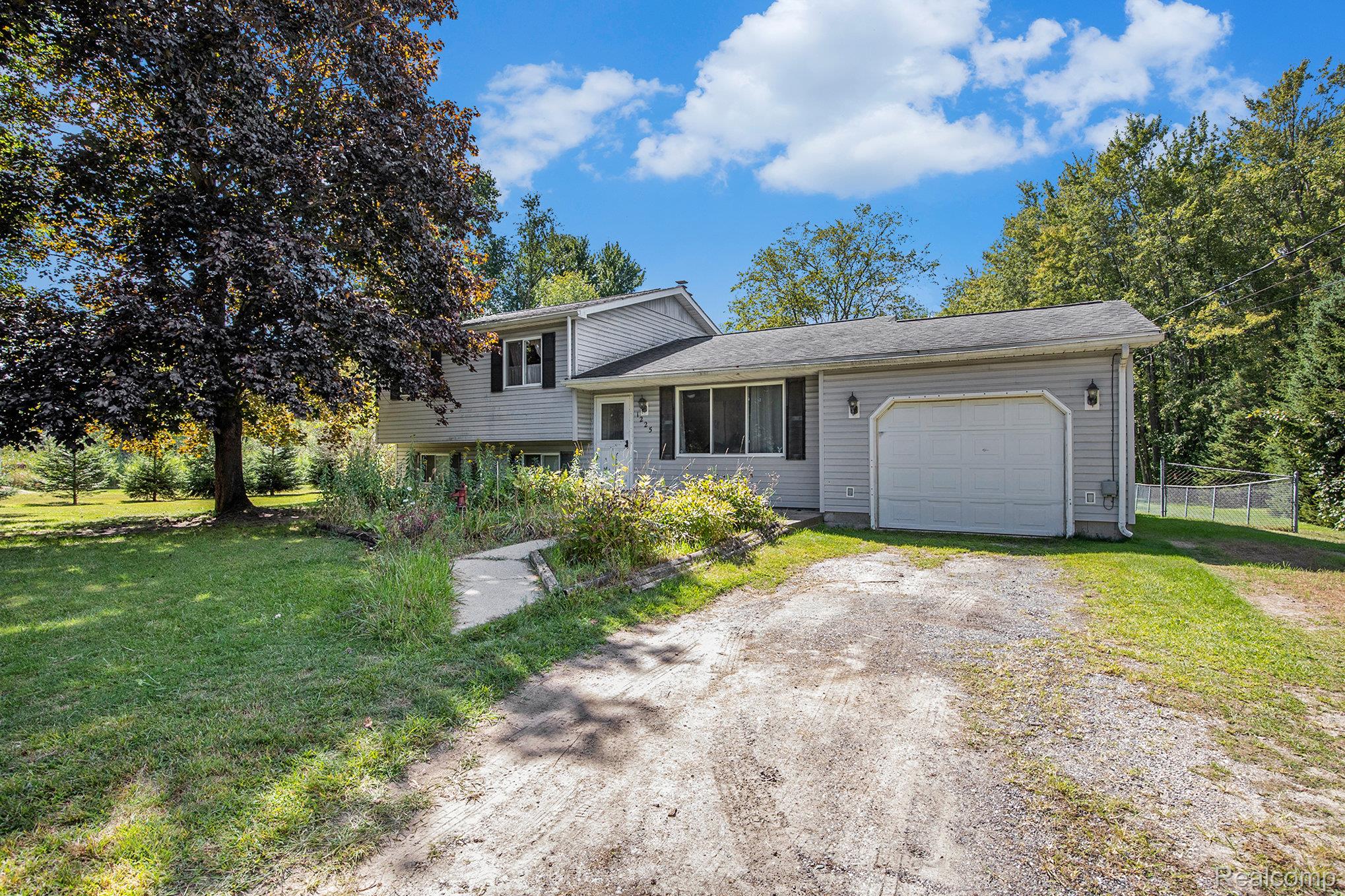 1225 Tonda Drive