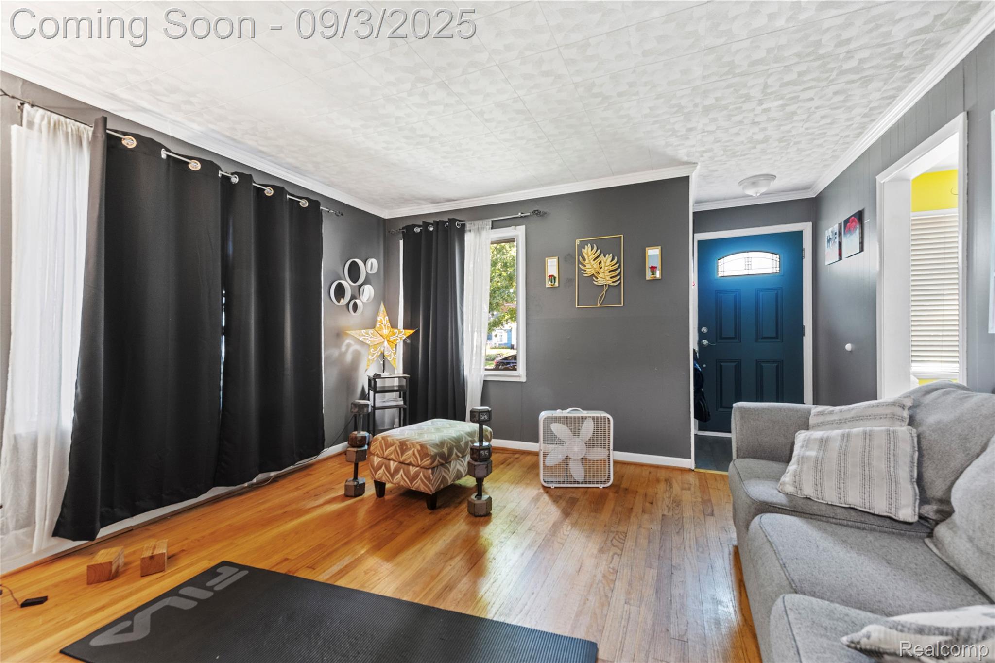 16635 Macarthur