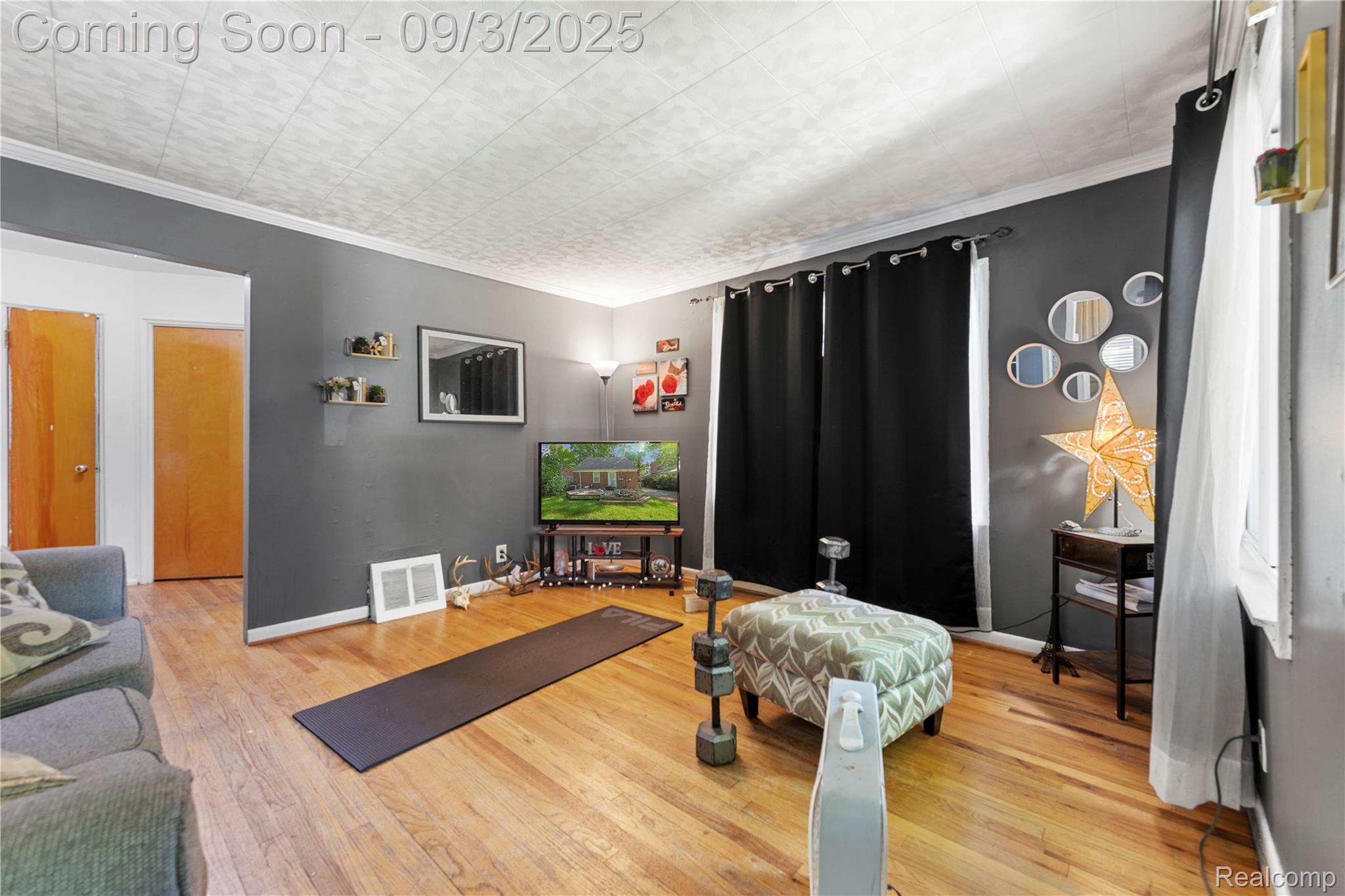 16635 Macarthur