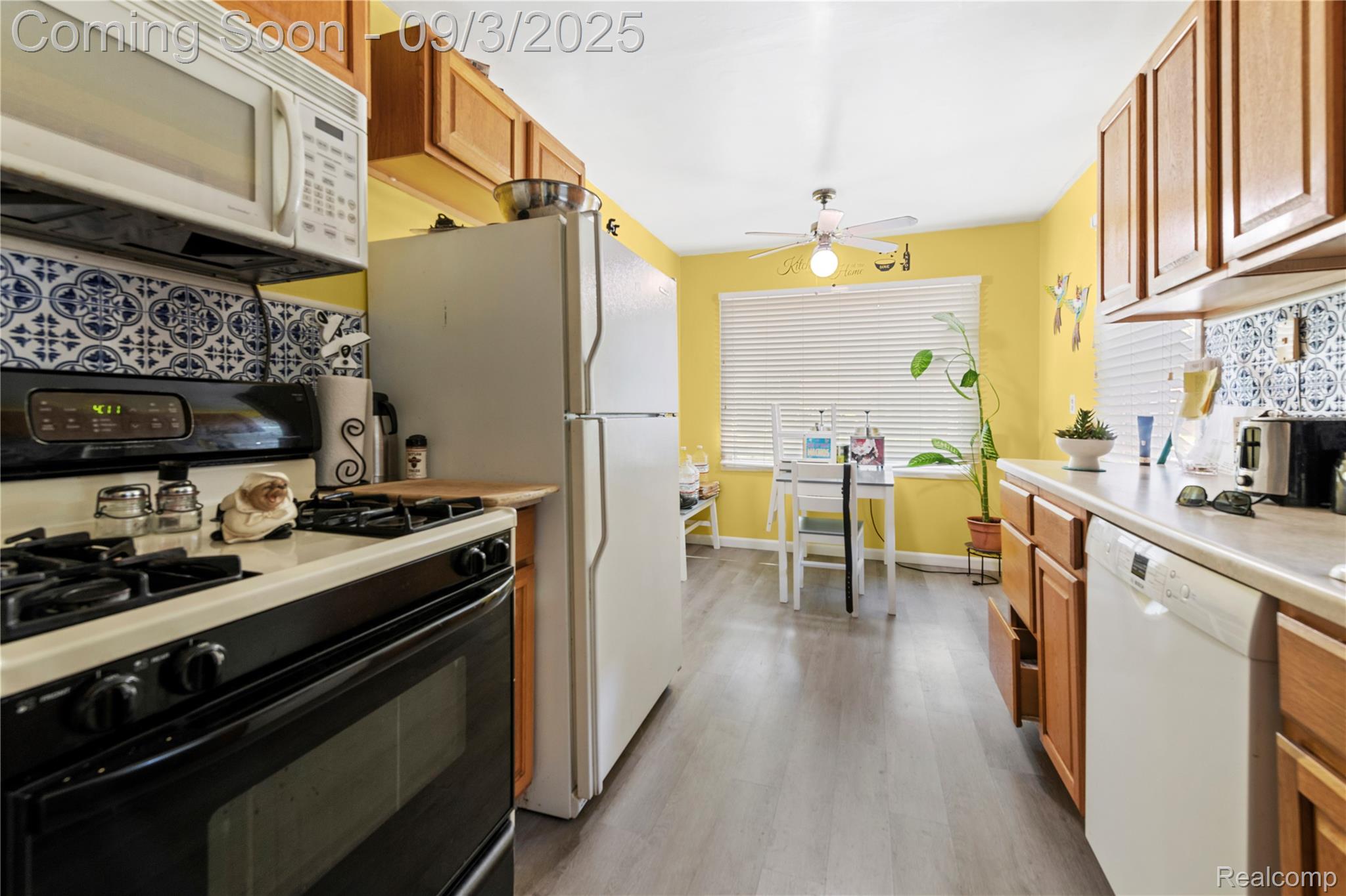 16635 Macarthur