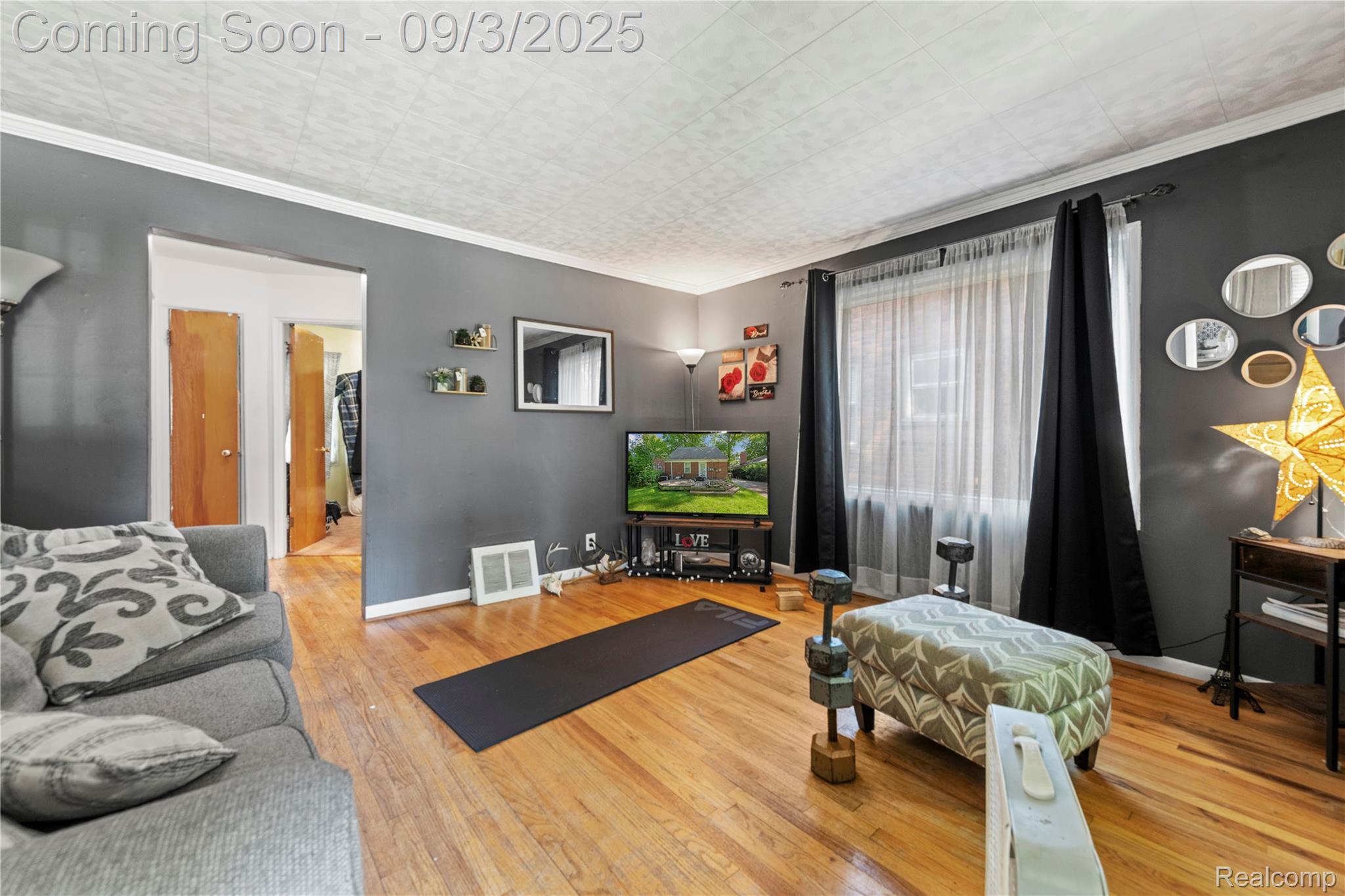 16635 Macarthur