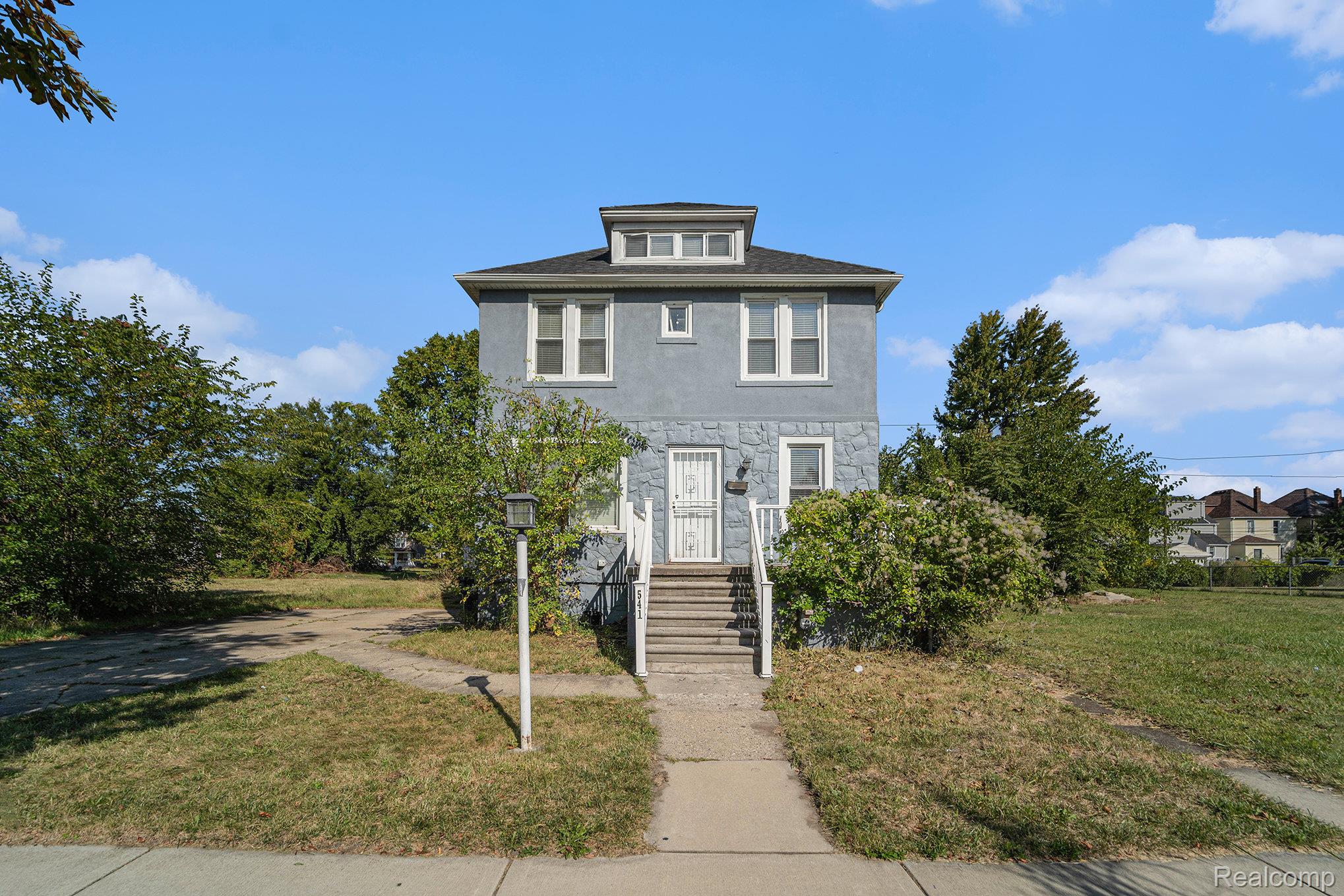541 Alger Street
